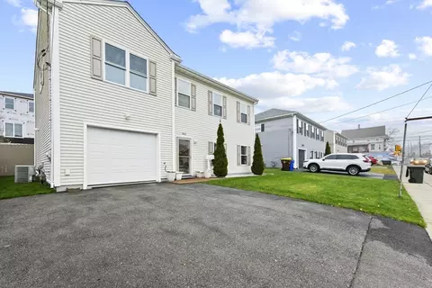 302 Oak Grove Ave, Fall River, MA 02723 photo 3