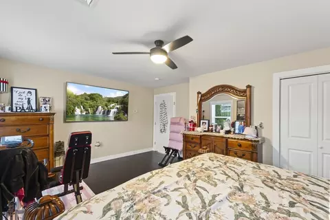 302 Oak Grove Ave, Fall River, MA 02723 photo 14