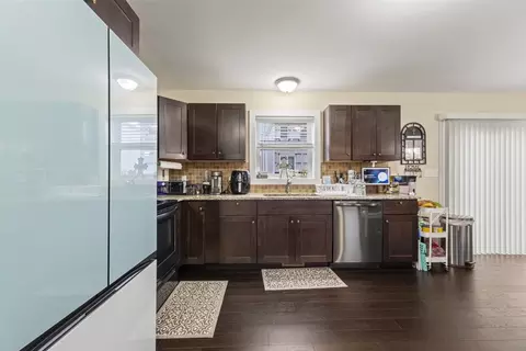 302 Oak Grove Ave, Fall River, MA 02723 photo 10
