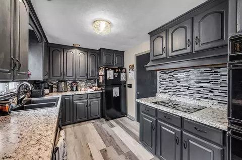 31 Stone Path Ln, West Springfield, MA 01089 photo 13