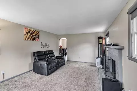 31 Stone Path Ln, West Springfield, MA 01089 photo 8