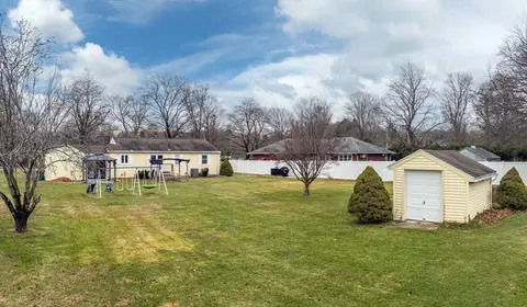 31 Stone Path Ln, West Springfield, MA 01089 photo 5