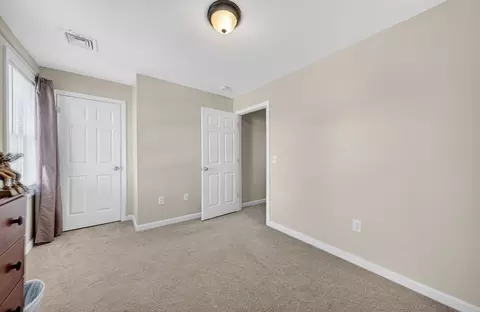 321 King St, Fall River, MA 02724 photo 25