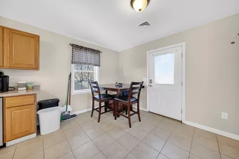 321 King St, Fall River, MA 02724 photo 14