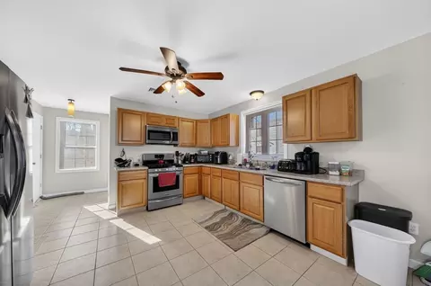 321 King St, Fall River, MA 02724 photo 10