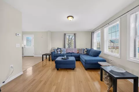 321 King St, Fall River, MA 02724 photo 8