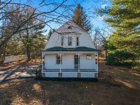 608 Plymouth St, Whitman, MA 02382