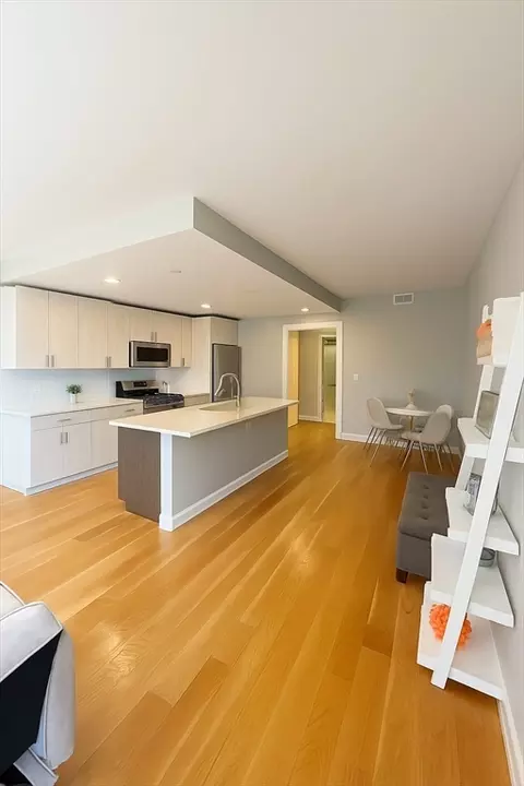 98 Prescott St #2B, Boston, MA 02128