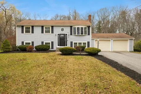 70 Dillingham Way, Hanover, MA 02339
