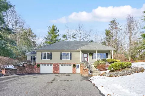 1 Pioneer Dr, Palmer, MA 01069