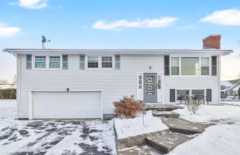6 Quincy St, Ludlow, MA 01056