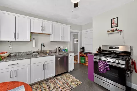 10 Mortimer Pl, Somerville, MA 02145