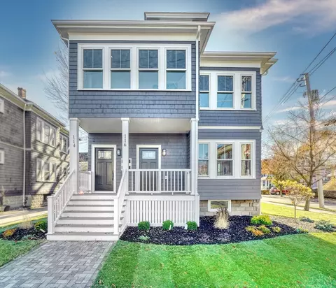 114-116 W Wyoming Ave #1, Melrose, MA 02176
