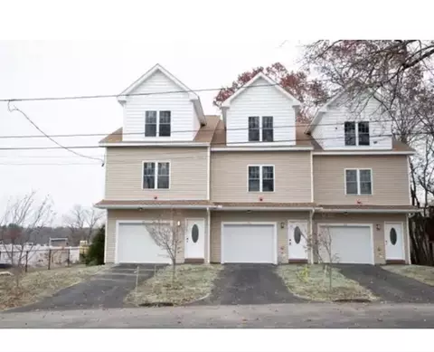 61 Progressive St, Worcester, MA 01604