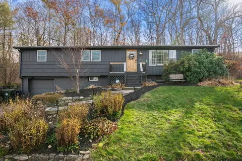 57 Melody Ln, Marlborough, MA 01752