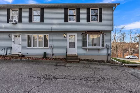 35 Genessee St #I, Worcester, MA 01603