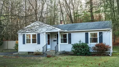 96 Rick Dr, Northampton, MA 01062