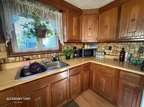 Kitchen - 347 Ash St, Reading, MA 01867 photo 3 of 4