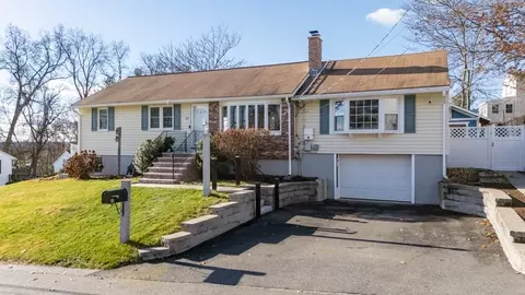 69 Coburn Dr, Lowell, MA 01854