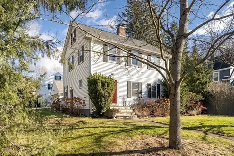 33 Avon Rd, Wellesley, MA 02482 photo 2