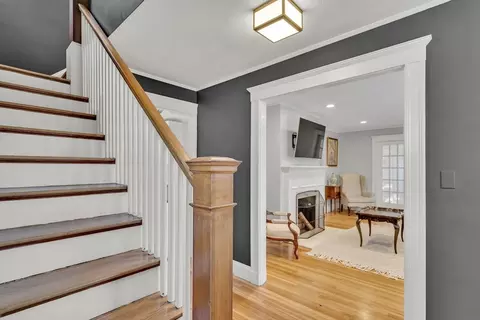 33 Avon Rd, Wellesley, MA 02482 photo 4