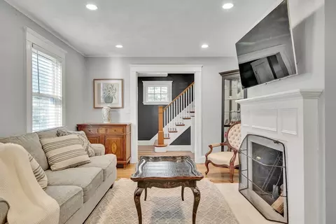 33 Avon Rd, Wellesley, MA 02482 photo 9