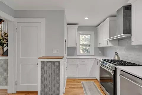 33 Avon Rd, Wellesley, MA 02482 photo 14