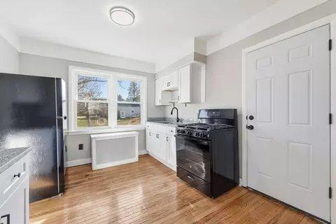 37 Kennedy St, Chicopee, MA 01013 photo 9
