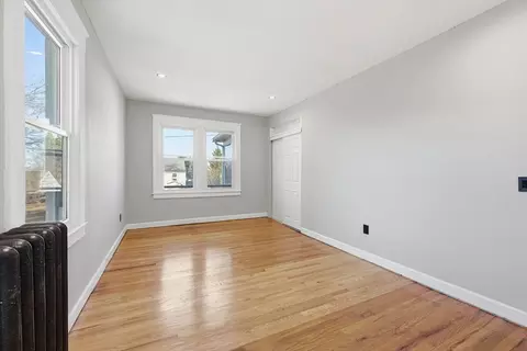 37 Kennedy St, Chicopee, MA 01013 photo 11