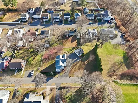 37 Kennedy St, Chicopee, MA 01013 photo 38