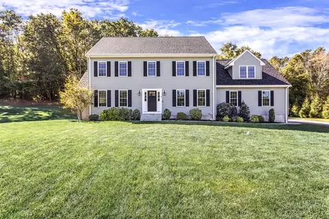 56 Fuller Pl, Franklin, MA 02038