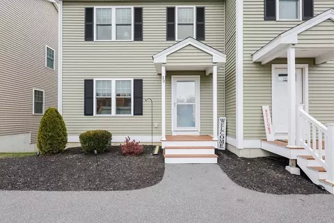 39 Riverside Dr #39, Lakeville, MA 02347