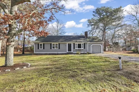 45 Pequot Rd, Mashpee, MA 02649