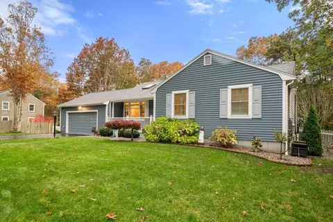 39 Haven Rd, Plymouth, MA 02360
