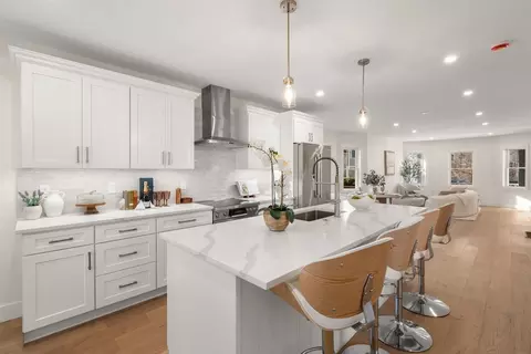 25 Francis St #1, Watertown, MA 02472