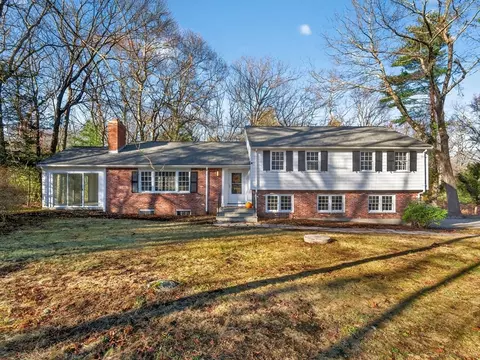 1 Crest Dr W, Dover, MA 02030