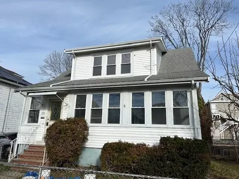 250 Fayette St, Quincy, MA 02170