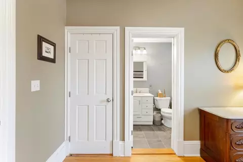 561 Broadway #C1, Somerville, MA 02145 photo 24