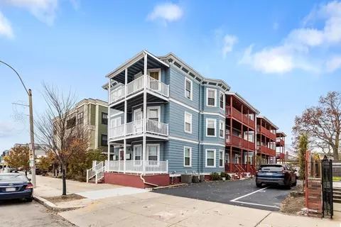 561 Broadway #C1, Somerville, MA 02145 photo 2