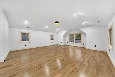 25 Shaw Rd, Wellesley, MA 02481 photo 12