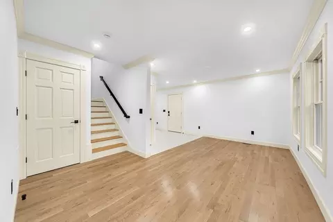 25 Shaw Rd, Wellesley, MA 02481 photo 9