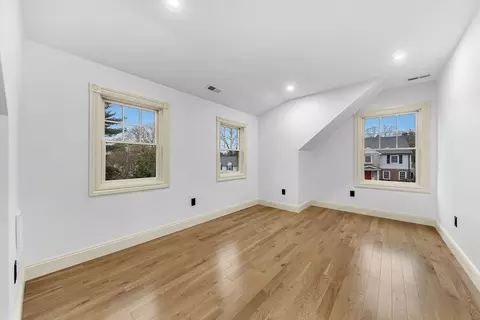 25 Shaw Rd, Wellesley, MA 02481 photo 18