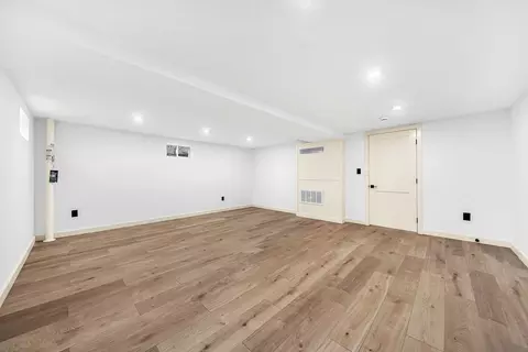 25 Shaw Rd, Wellesley, MA 02481 photo 24