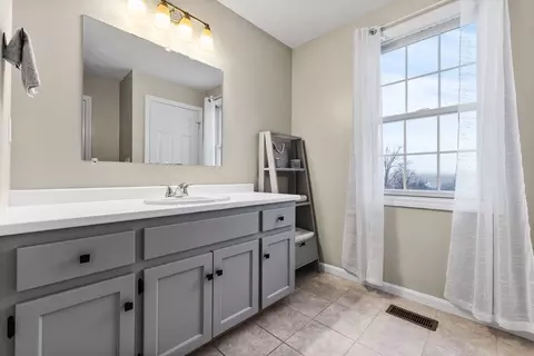 150 Ariel Cir #150, Sutton, MA 01590 photo 22