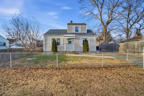 Exterior - 26 Cuff Ave, Springfield, MA 01104 photo 2 of 4