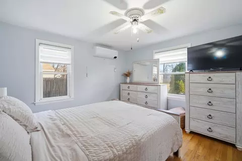 Bedroom - 26 Cuff Ave, Springfield, MA 01104 photo 3 of 7