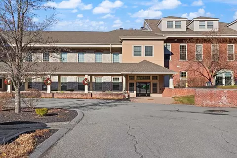 12 Brookside Rd #28, Westford, MA 01886