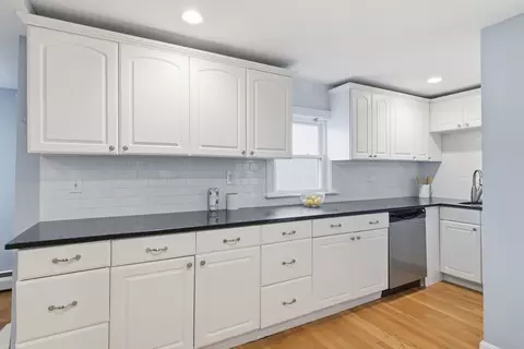 528 E 3rd St #2, Boston, MA 02127 photo 22