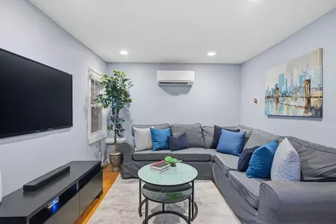 528 E 3rd St #2, Boston, MA 02127 photo 12