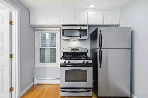 528 E 3rd St #2, Boston, MA 02127 photo 6